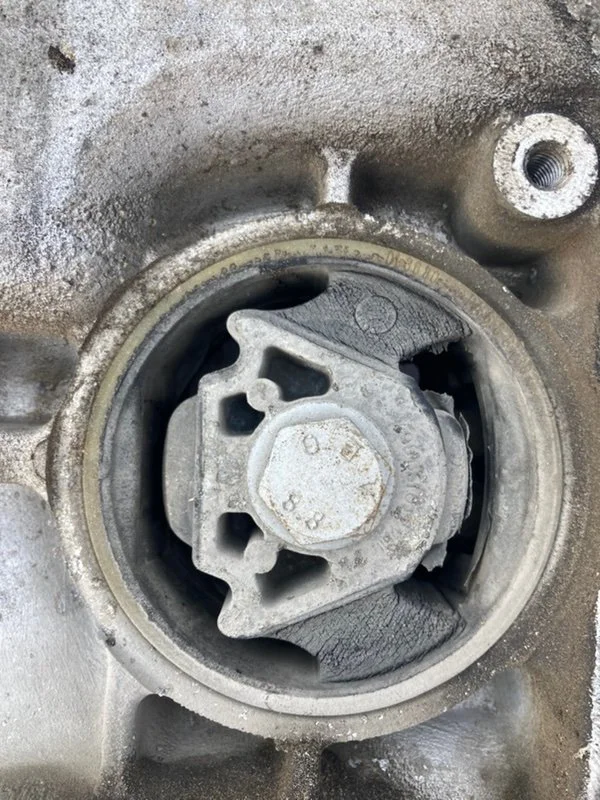 Балка подвески передняя BMW X3 E83 N47D20 2010 - миниатюра 4