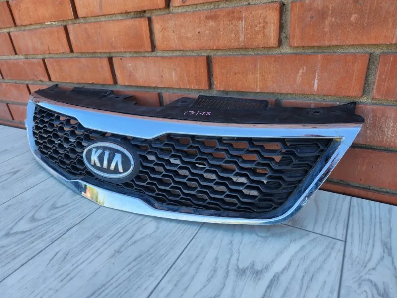 Решетка радиатора Kia Cerato 2 2012 - миниатюра 6