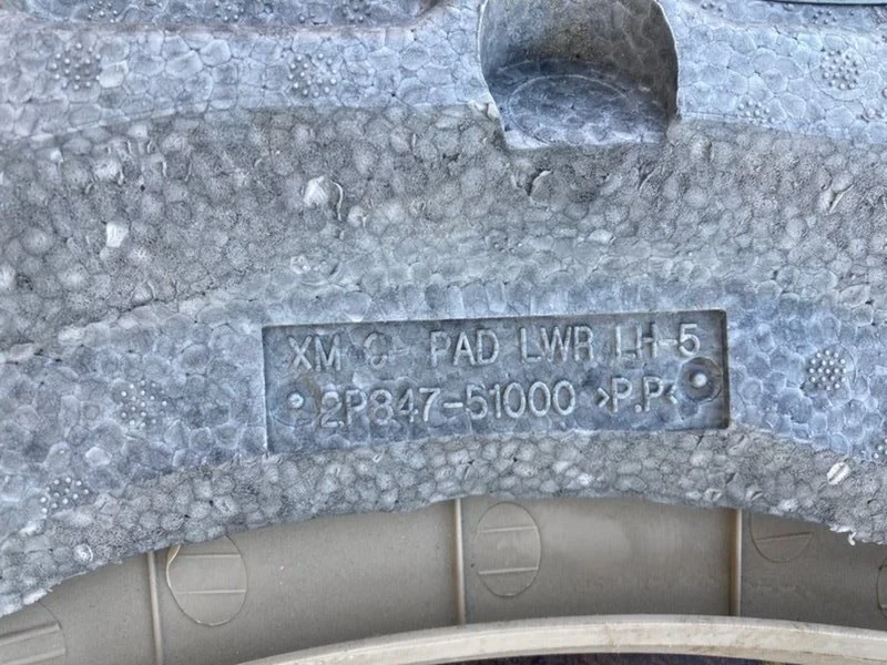 Накладка на торпедо Kia Sorento XM G6DC 3.5L 2013 - миниатюра 4