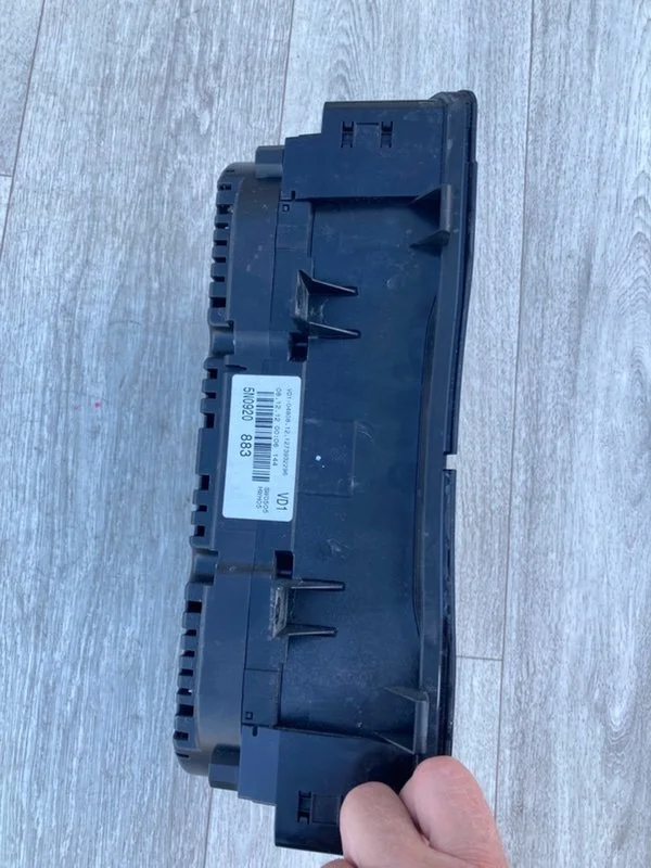 Панель приборов Volkswagen tiguan 5N CAW 2.0 L - миниатюра 5