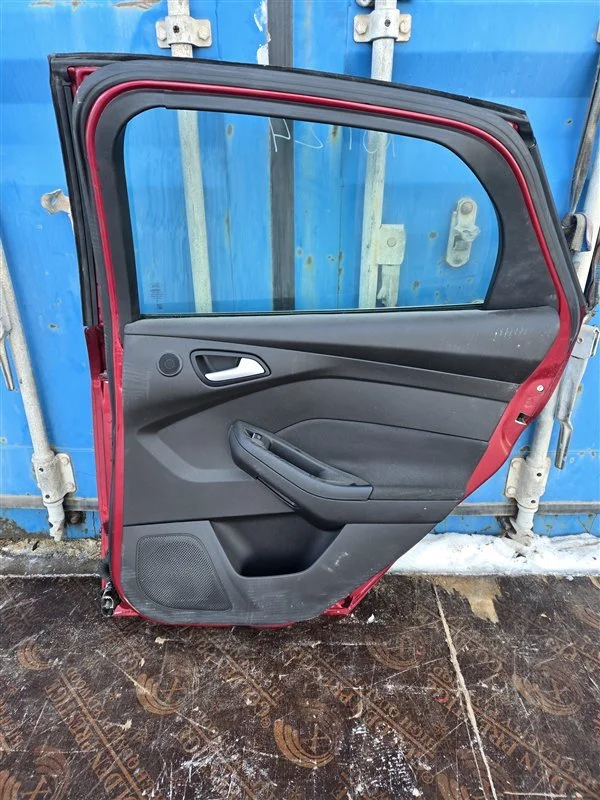 Дверь боковая задняя правая Ford Focus 3 SEDAN 2.0 - миниатюра 3