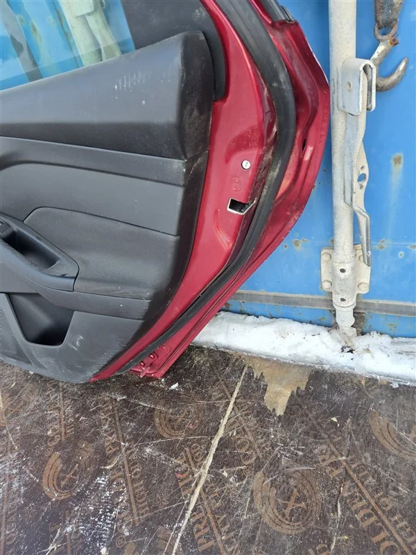 Дверь боковая задняя правая Ford Focus 3 SEDAN 2.0 - миниатюра 6