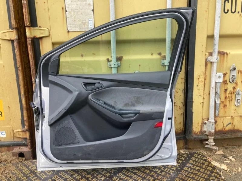 Дверь боковая передняя правая Ford Focus 3 ХЭЧБЭК - миниатюра 4