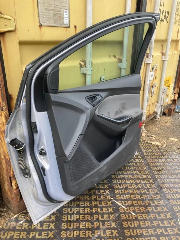 Дверь боковая передняя правая Ford Focus 3 ХЭЧБЭК - миниатюра 5