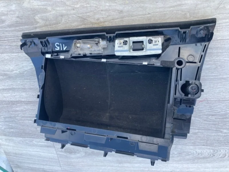 Бардачок BMW X3 E83 N47D20 2010 - миниатюра 5