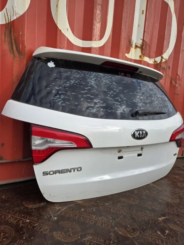 Крышка багажника Kia Sorento XM G6DC 3.5L 2013 - миниатюра 3