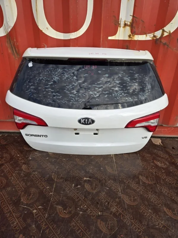 Крышка багажника Kia Sorento XM G6DC 3.5L 2013 - миниатюра 7