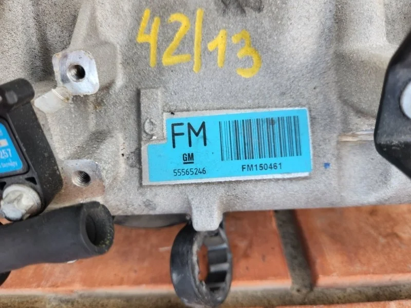 Коллектор впускной Opel Astra J A16LET 2012 - миниатюра 6