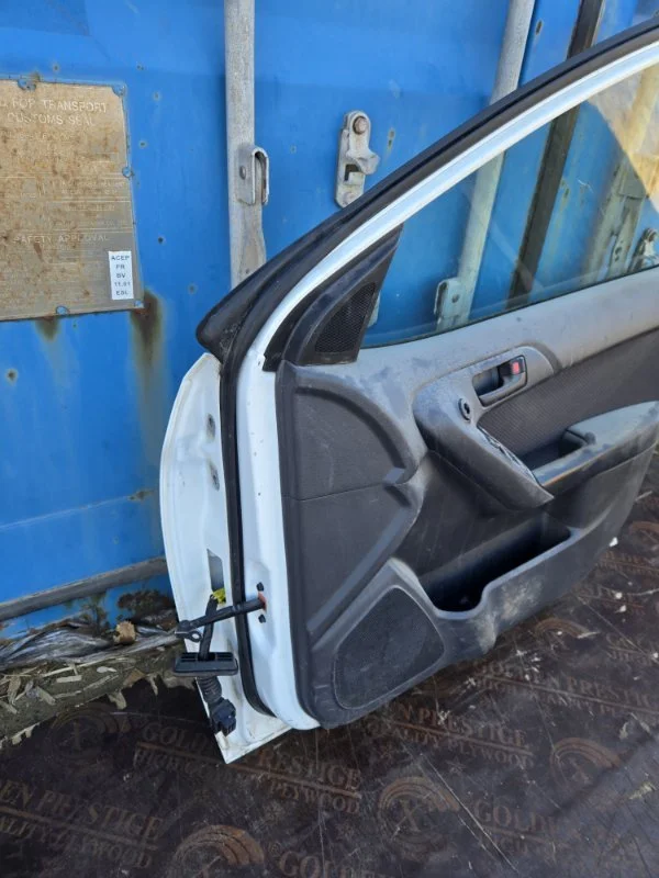 Дверь боковая передняя правая Kia Cerato 2 2012 - миниатюра 8