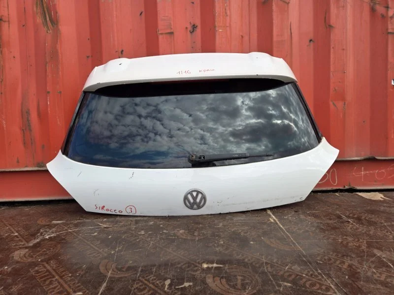Крышка багажника Volkswagen Scirocco 3 2009 - изображение 1