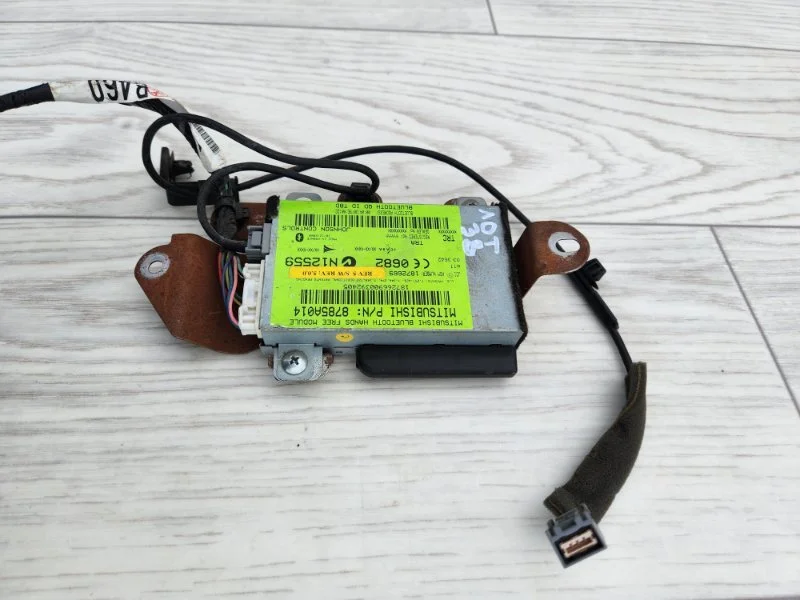 Блок управления Bluetooth Mitsubishi Pajero 4 6G75 - миниатюра 6