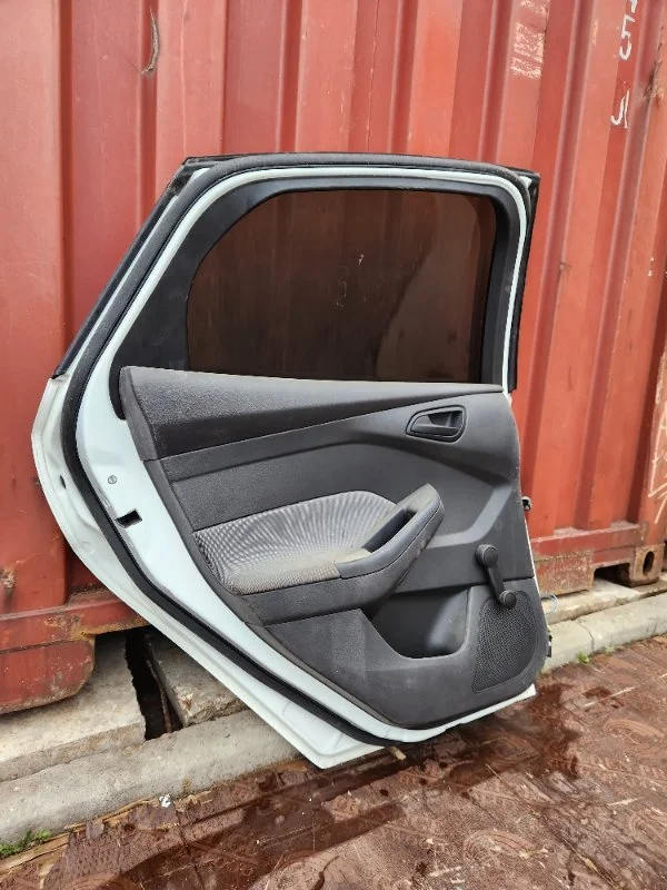Дверь боковая задняя левая Ford Focus 3 УНИВЕРСАЛ - миниатюра 8