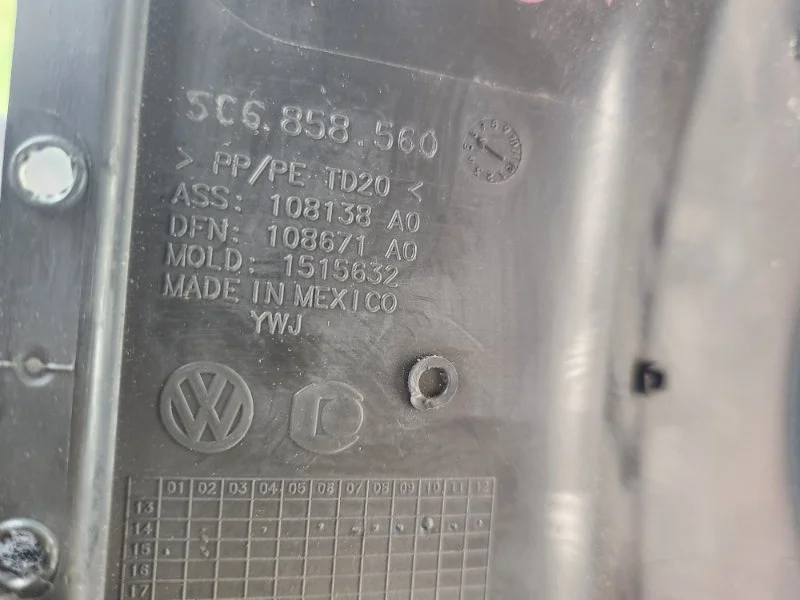 Кожух рулевой колонки Volkswagen jetta 6 CBU 2.5 - миниатюра 5