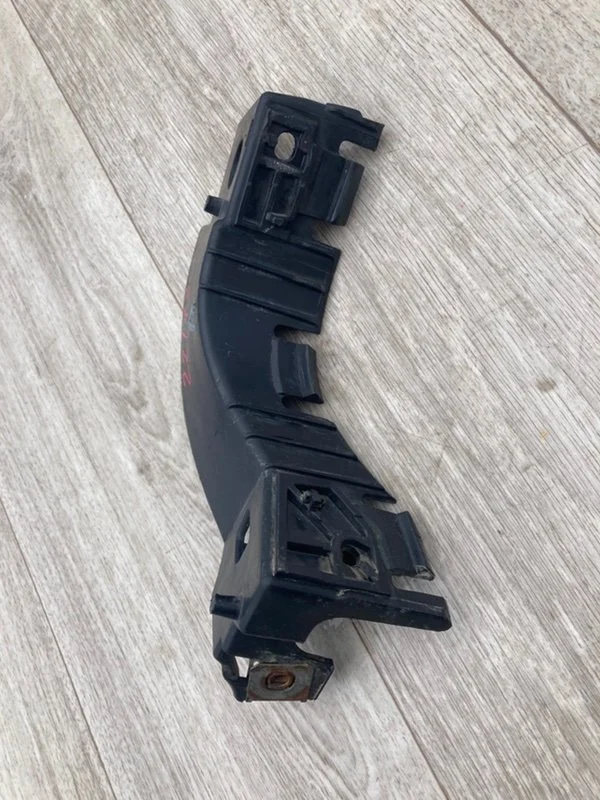 Крепление бампера переднее правое Land Rover - миниатюра 6