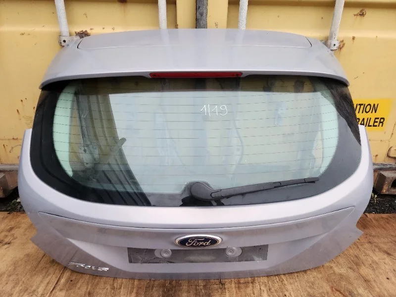 Крышка багажника Ford Focus 3 ХЭЧБЭК 2015 - миниатюра 2