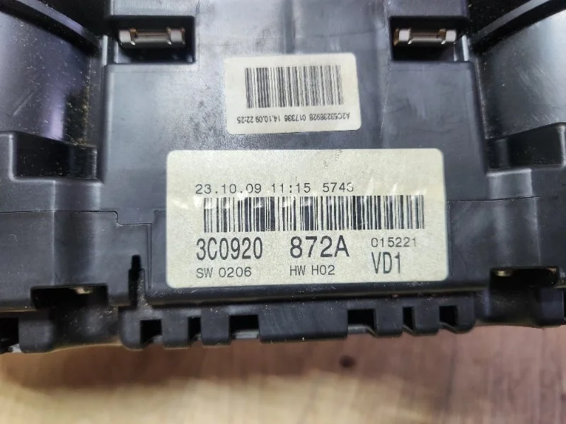 Панель приборов Volkswagen Passat B6 2.0 L 2009 - миниатюра 6