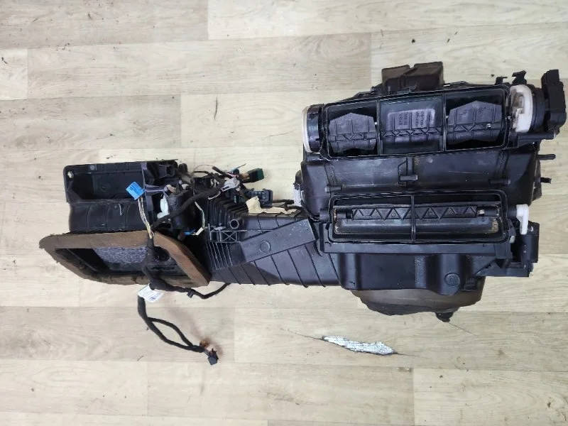 Печка салона Volkswagen Passat B6 2.0 L 2009 - миниатюра 2