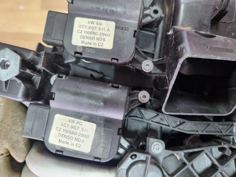 Печка салона Volkswagen Passat B6 2.0 L 2009 - миниатюра 3