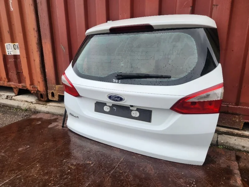 Крышка багажника Ford Focus 3 УНИВЕРСАЛ 2015 - миниатюра 3