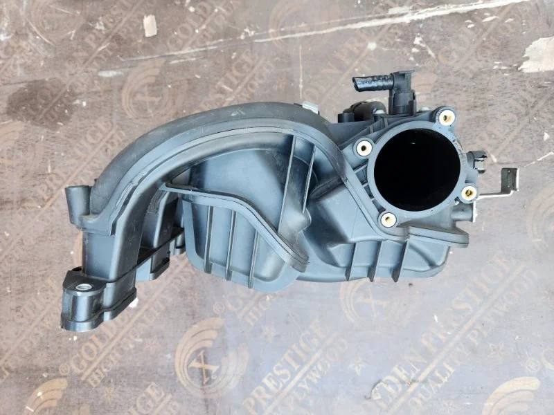 Коллектор впускной BMW 1 E87 N45B16AB 2010 - миниатюра 4