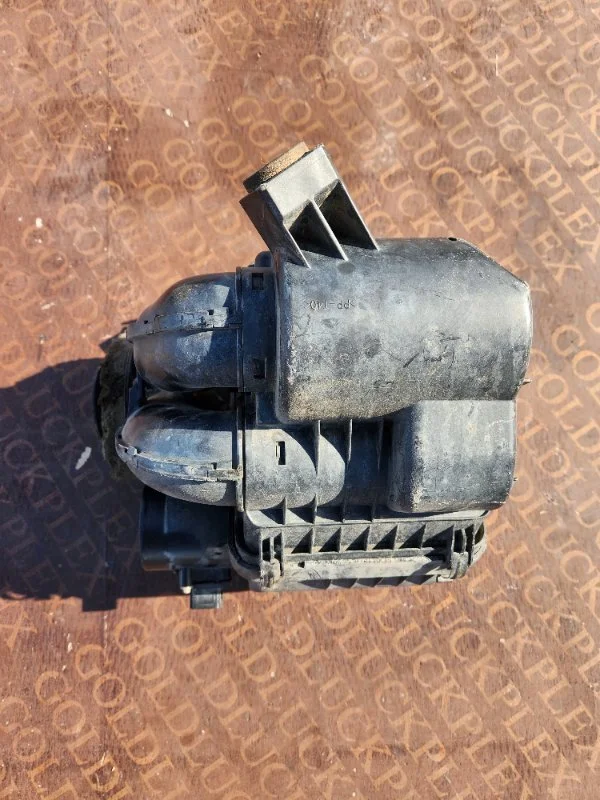 Корпус воздушного фильтра Nissan D40 1 YD25 2008 - миниатюра 3