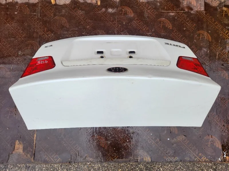 Крышка багажника Kia Cerato 2012 - миниатюра 5