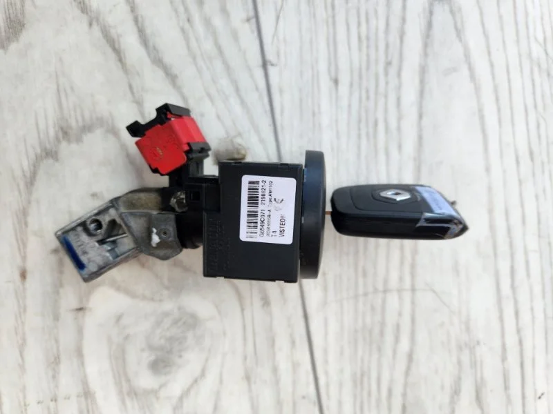 Замок зажигания Renault Duster 1 F4RE410 2020 - миниатюра 5
