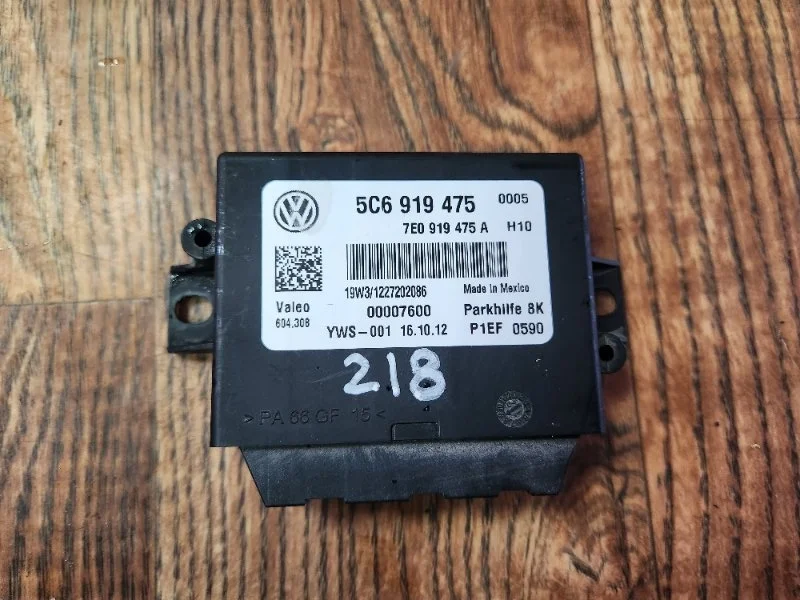 Блок управления парктроником Volkswagen jetta 6 - изображение 1