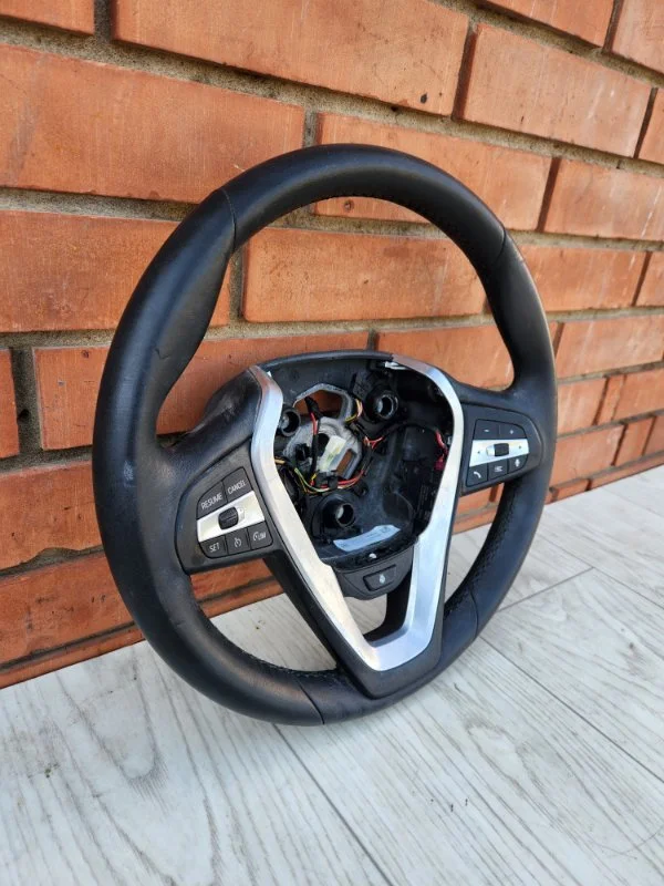 Руль BMW 2 Series - миниатюра 4
