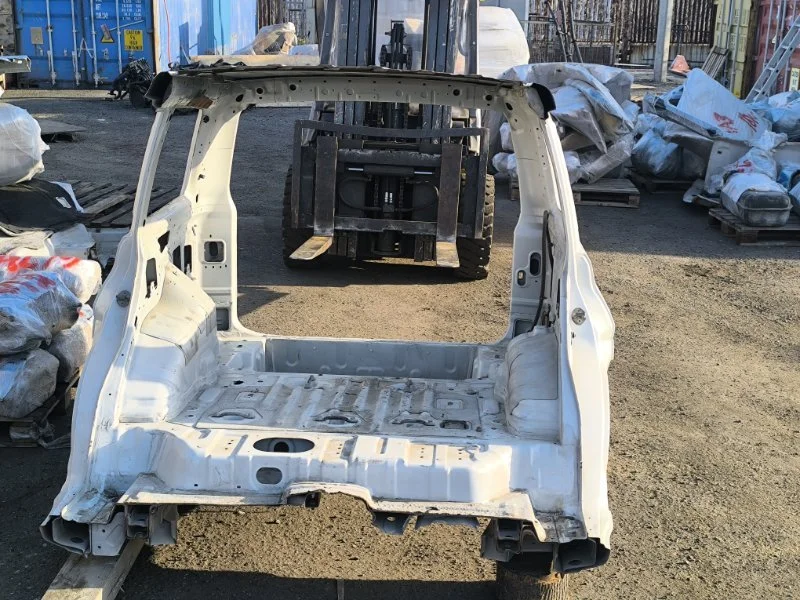 Кузов задний Mitsubishi Pajero 4 6G75 4WD 2015 - миниатюра 2