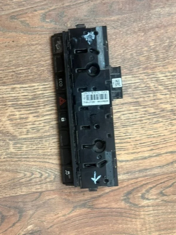 Кнопка RENAULT Duster 2 2.0 2020 - миниатюра 10