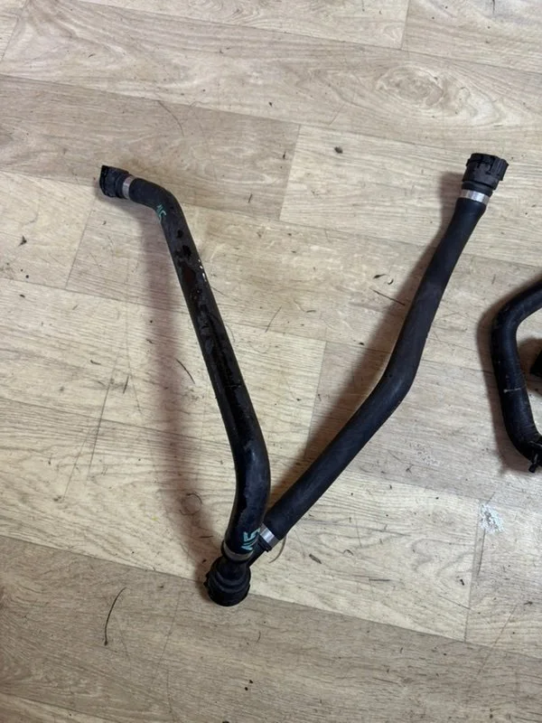 Патрубок радиатора BMW X3 E83 N47D20 2010 - миниатюра 10