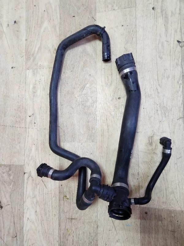 Патрубок радиатора BMW X3 E83 N47D20 2010 - миниатюра 4
