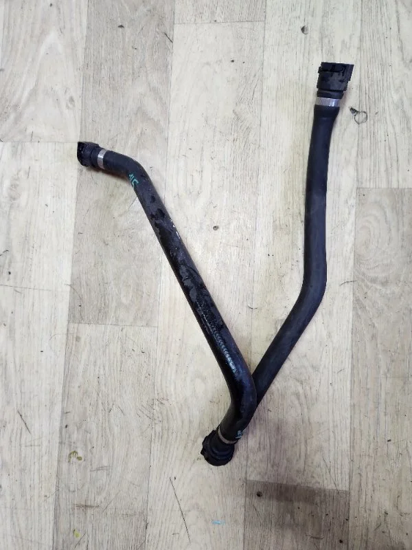 Патрубок радиатора BMW X3 E83 N47D20 2010 - миниатюра 6