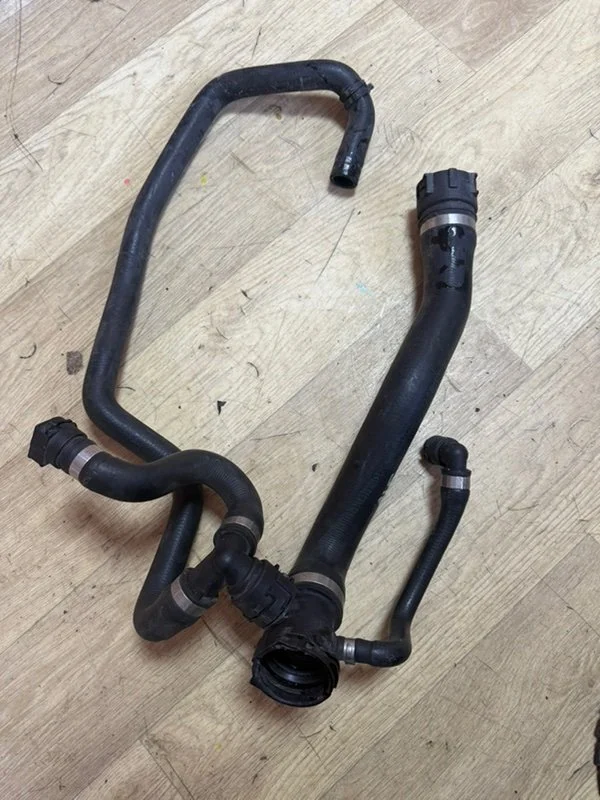 Патрубок радиатора BMW X3 E83 N47D20 2010 - миниатюра 8