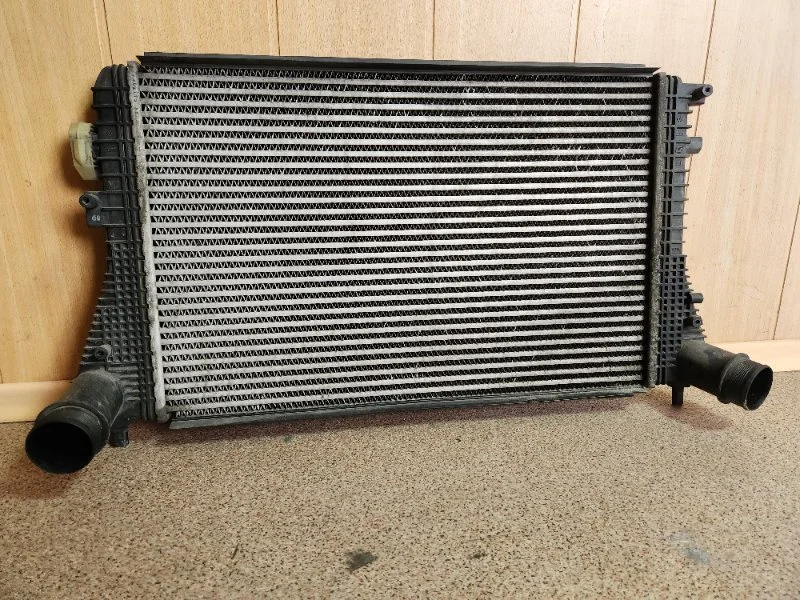 Интеркулер Volkswagen jetta 6 CFF 2015 - миниатюра 2