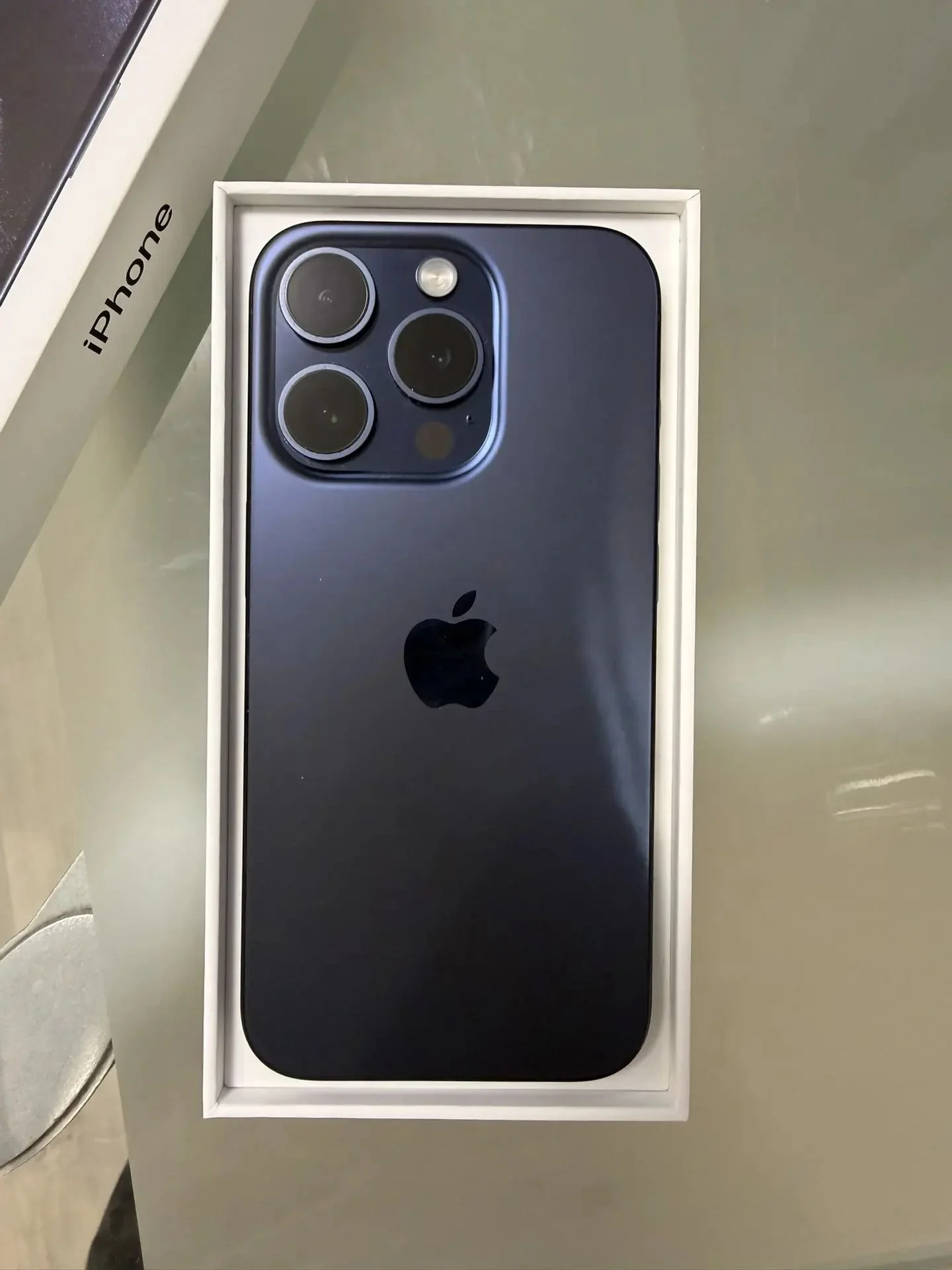 Iphone 15 pro 256 - миниатюра 2