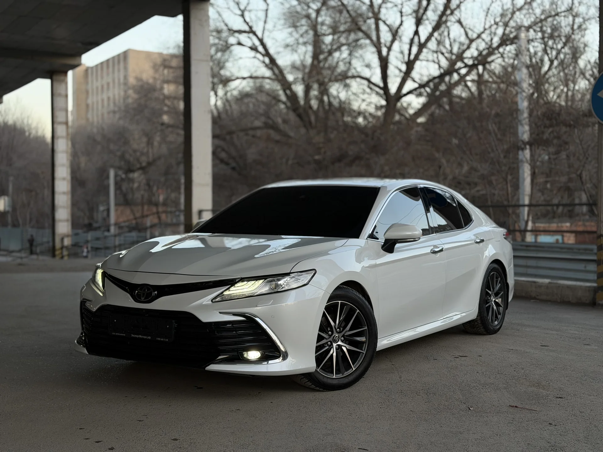 Toyota Camry 2021 - миниатюра 3
