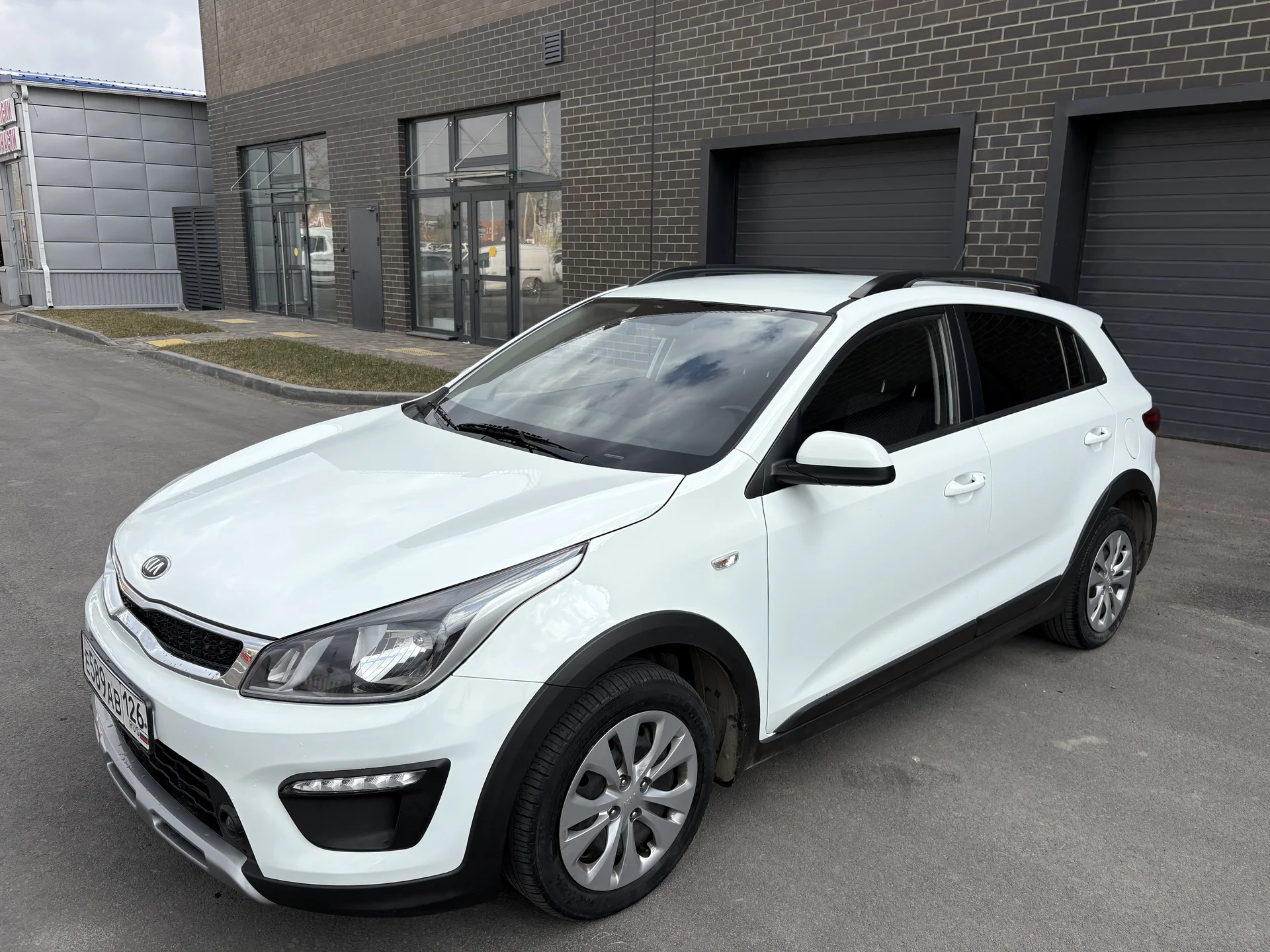 KIA RIO X-LINE 2018 - изображение 1