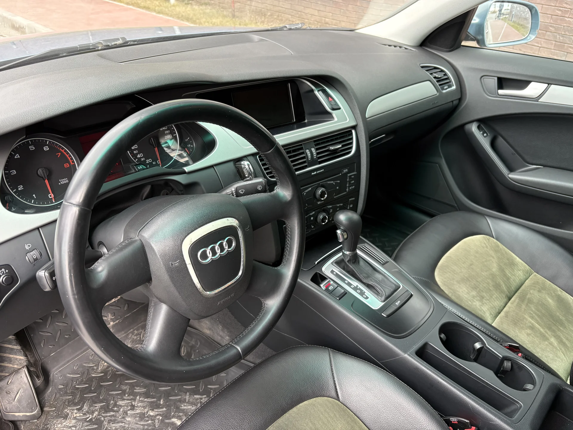 Audi A4 B8 - миниатюра 7