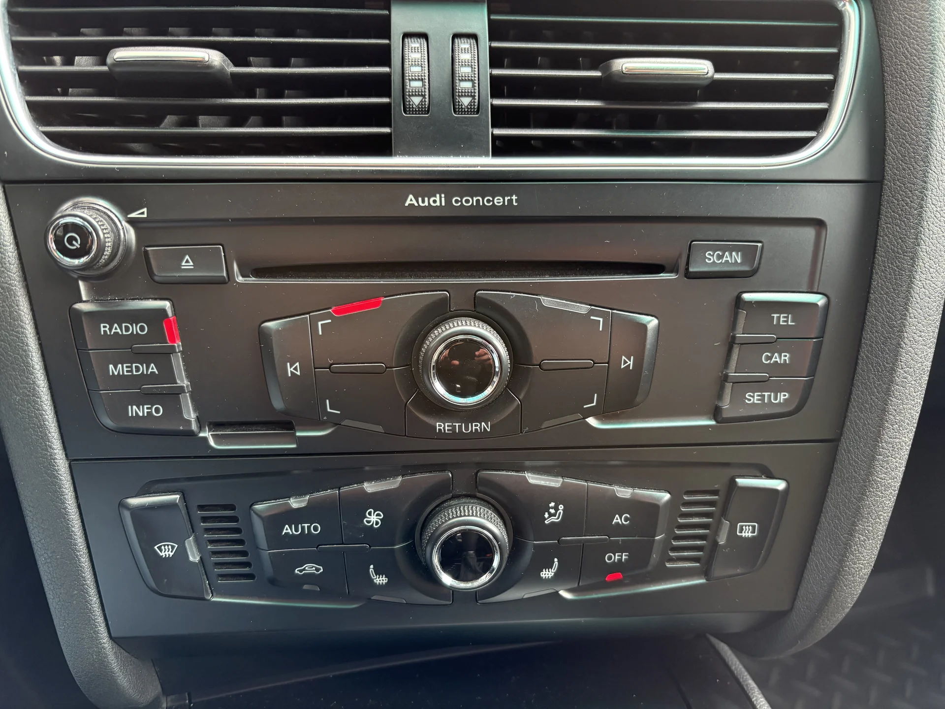 Audi A4 B8 - миниатюра 10