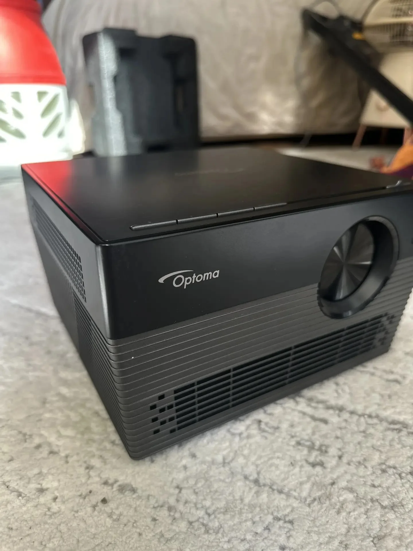 Продаю проектор OPTOMA + экран - изображение 1
