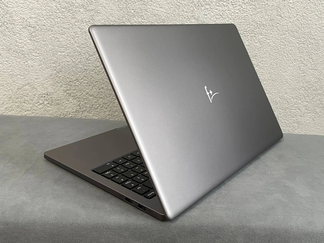 15,6" F+ R5/ 8/ 512 IPS - миниатюра 4