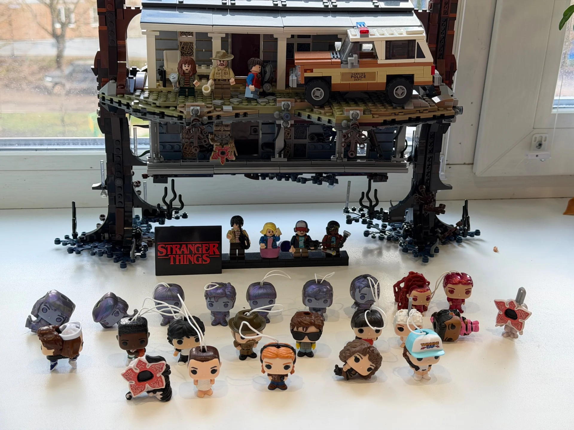 Kinder joy stranger things - миниатюра 2