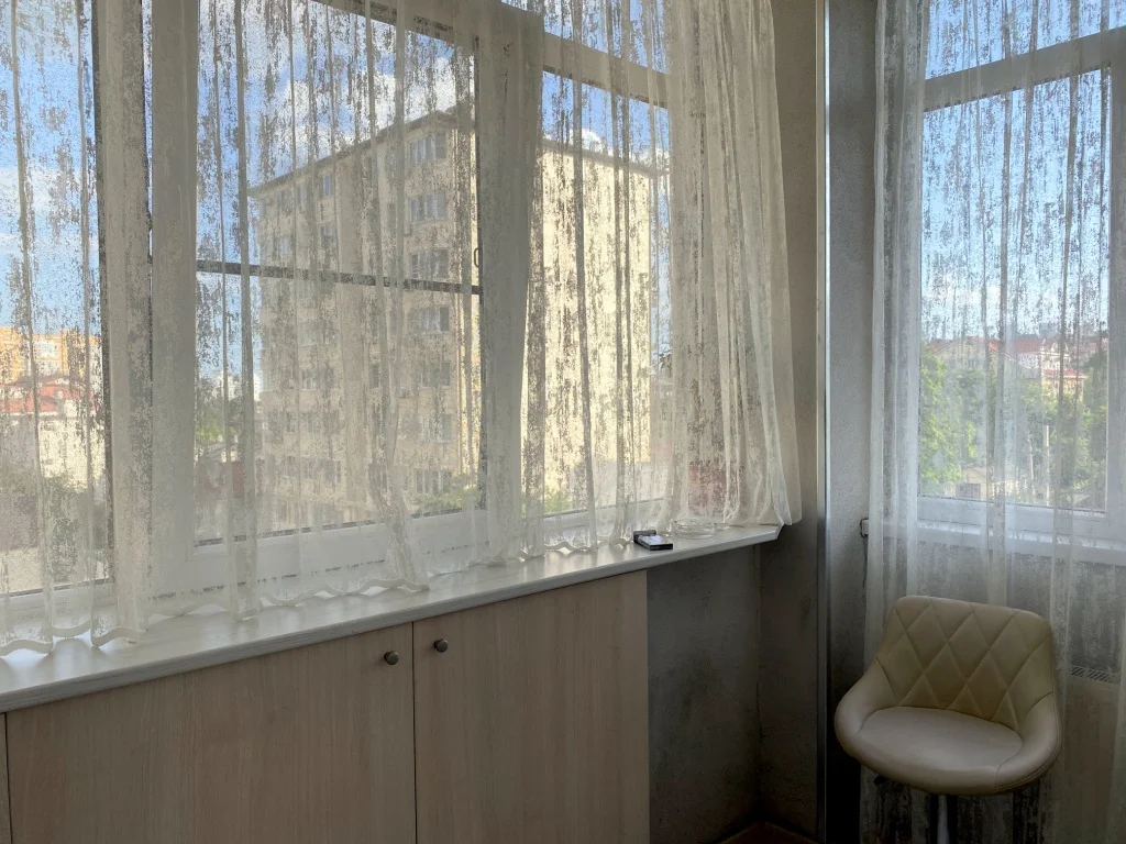 Купить двухкомнатную квартиру с ремонтом в центре Новороссийска - миниатюра 20