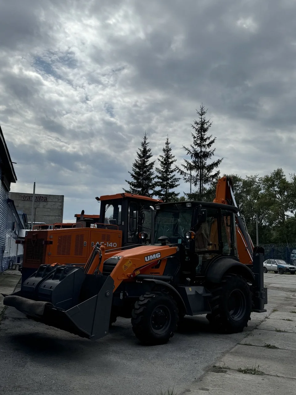 UMG TLB827, 2023 экскаватор-погрузчик - миниатюра 8