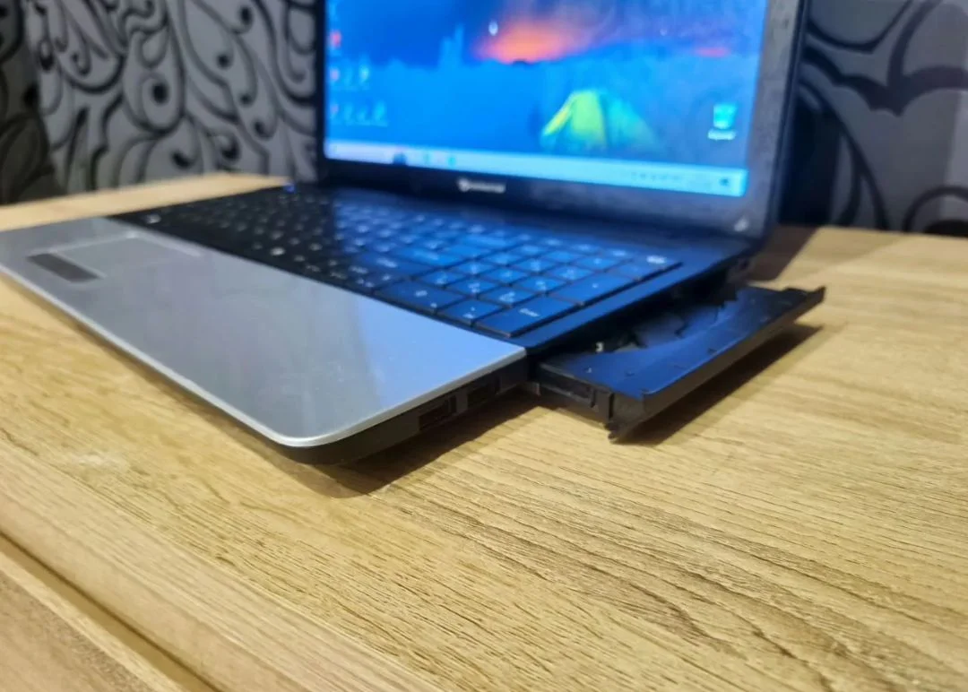 Packard bell easynote te11hc - миниатюра 3