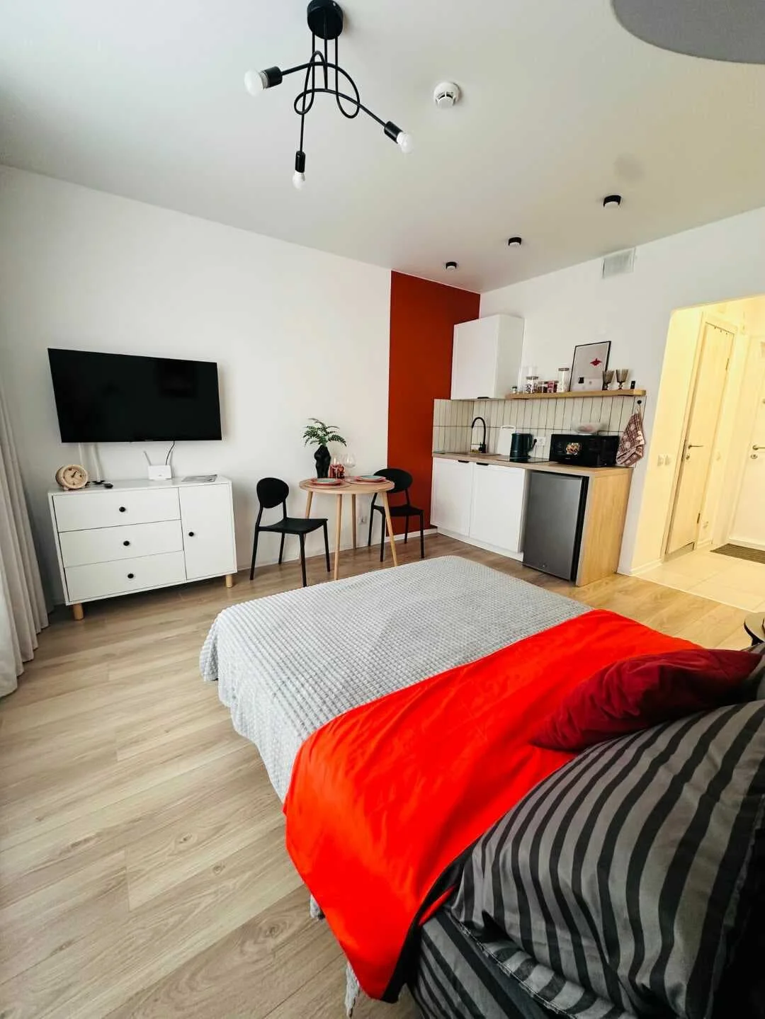 Inndays Apartments - миниатюра 2