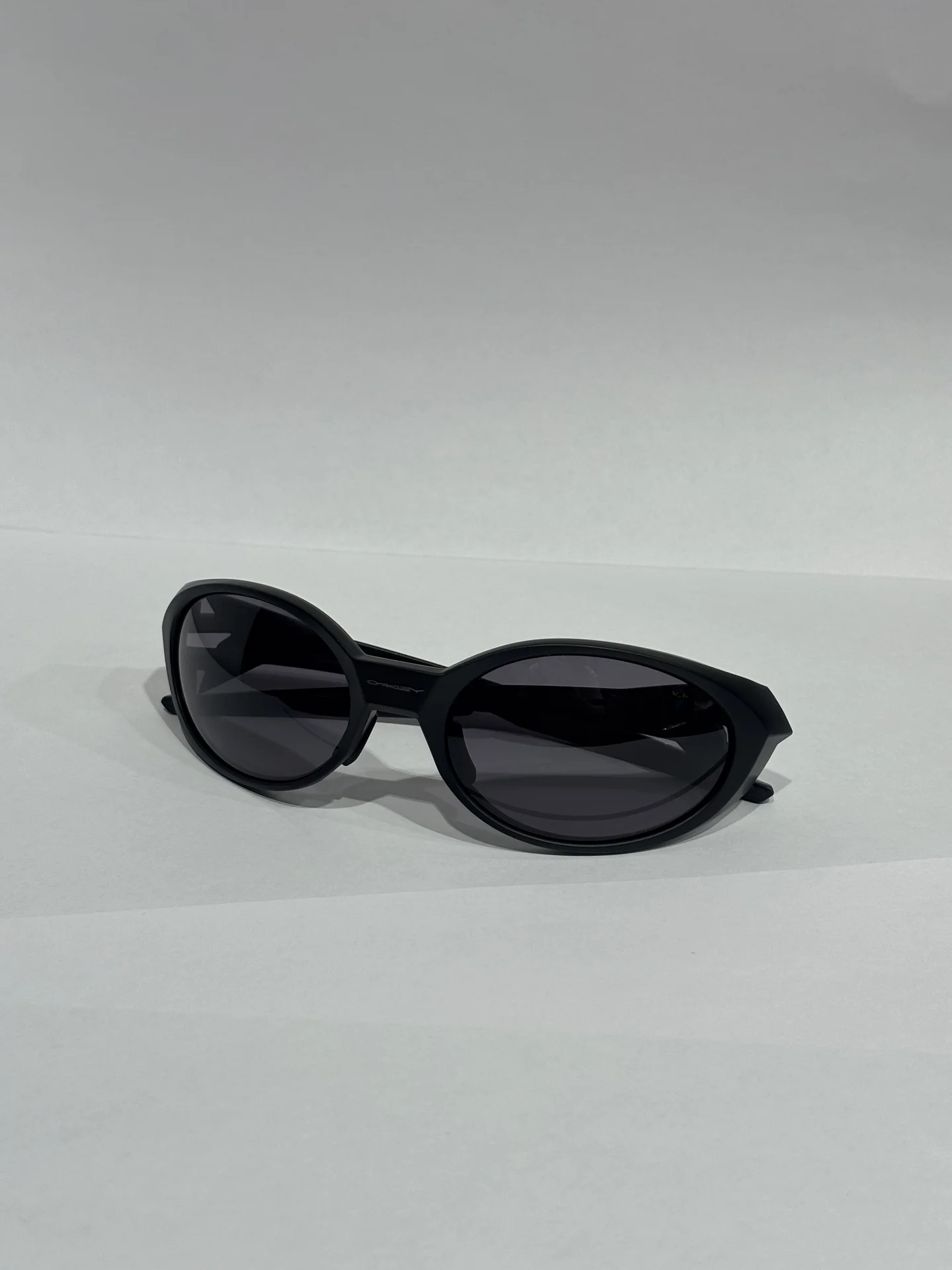 Солнцезащитные очки Oakley - миниатюра 6