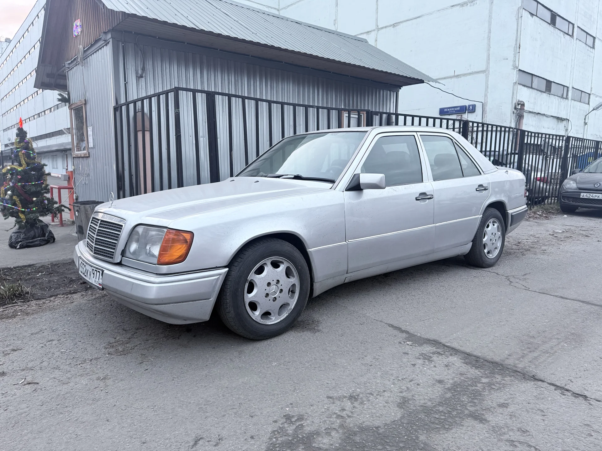 Mercedes-Benz E-Class, 1995 w124 m104 2.8 - изображение 1